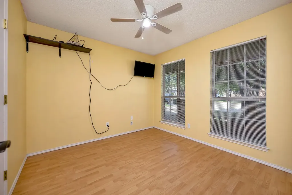 509 Birch Street Crowley TX 76036