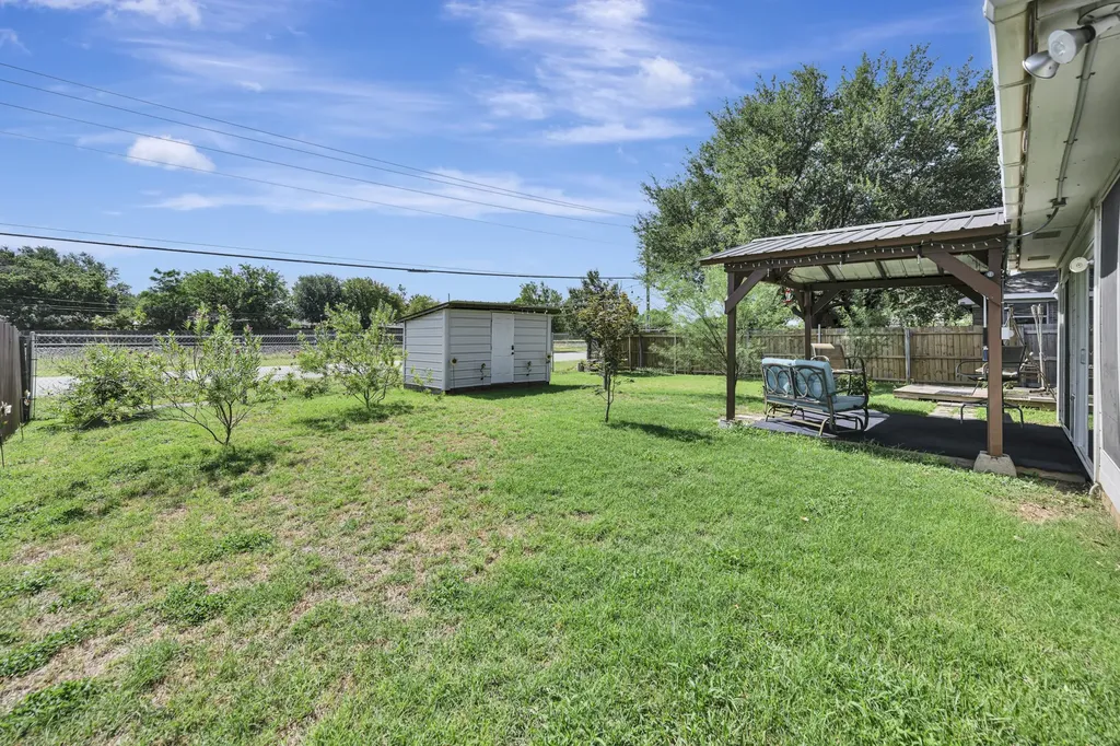 509 Birch Street Crowley TX 76036