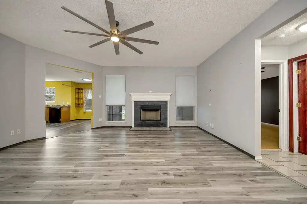 509 Birch Street Crowley TX 76036