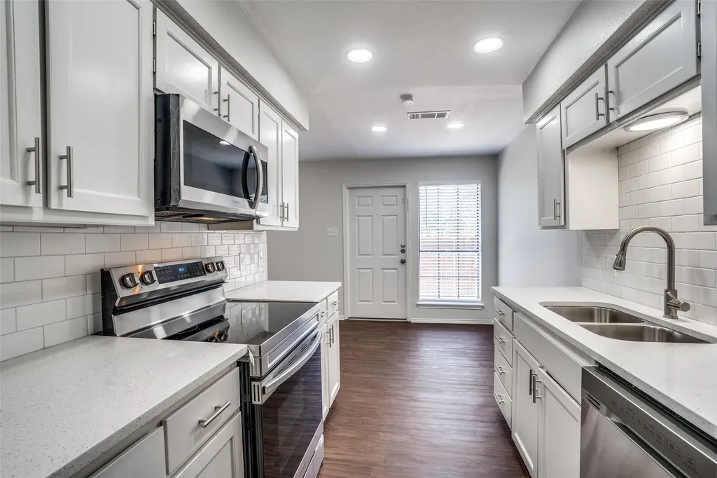 115 Peachtree Court Kennedale TX 76060