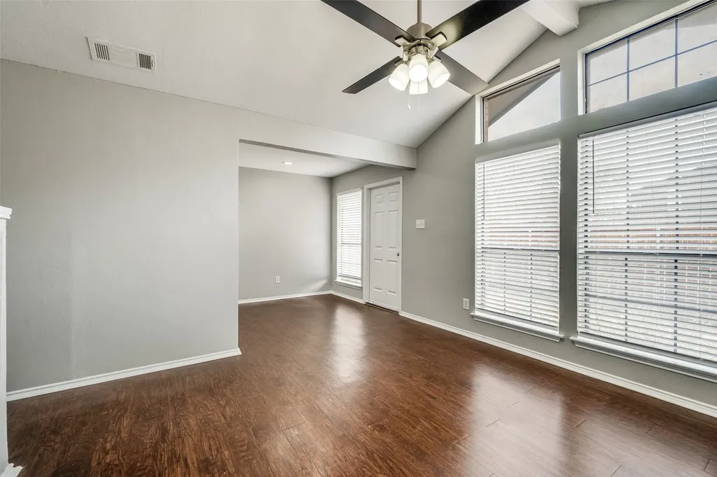 115 Peachtree Court Kennedale TX 76060