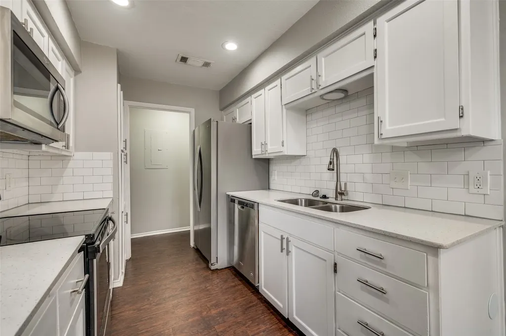 115 Peachtree Court Kennedale TX 76060