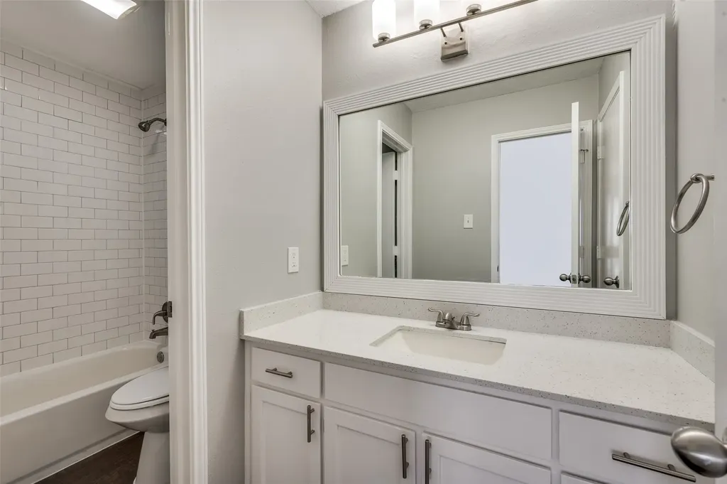 115 Peachtree Court Kennedale TX 76060