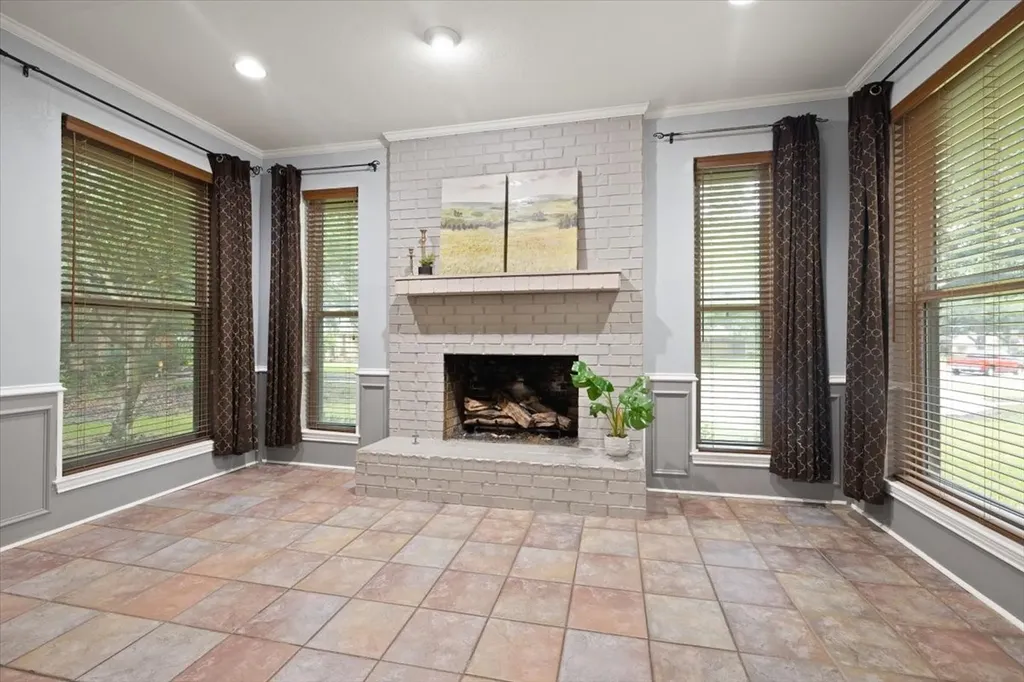 107 Buffalo Creek Circle Waxahachie TX 75165