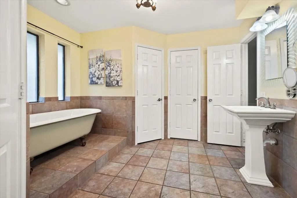 107 Buffalo Creek Circle Waxahachie TX 75165