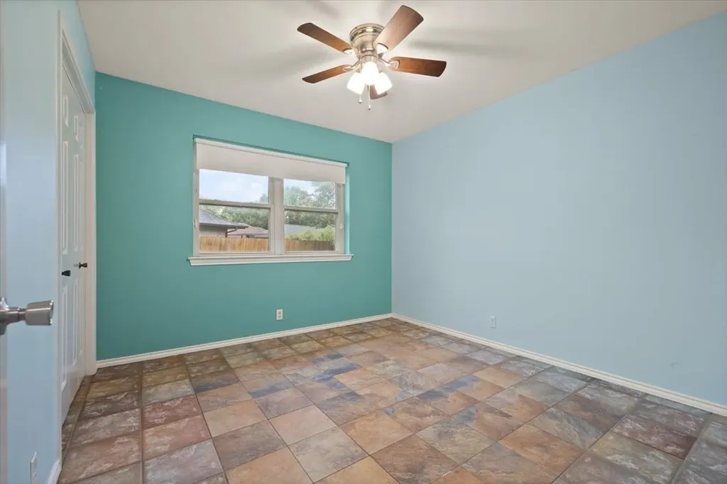 107 Buffalo Creek Circle Waxahachie TX 75165