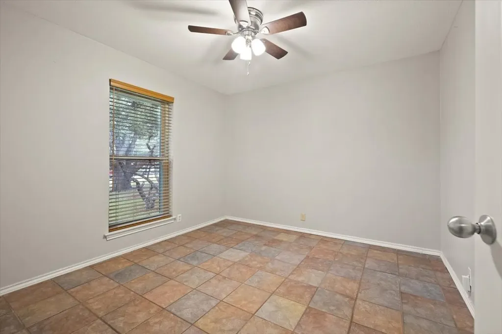 107 Buffalo Creek Circle Waxahachie TX 75165