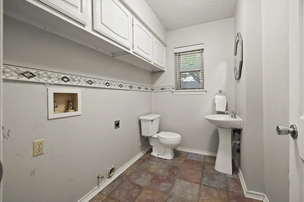 107 Buffalo Creek Circle Waxahachie TX 75165