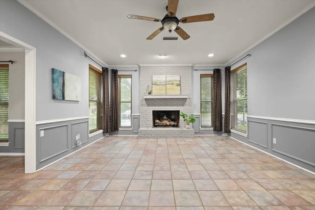 107 Buffalo Creek Circle Waxahachie TX 75165