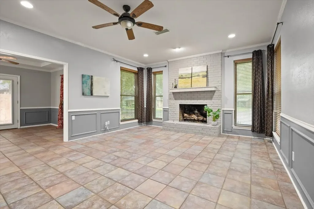 107 Buffalo Creek Circle Waxahachie TX 75165