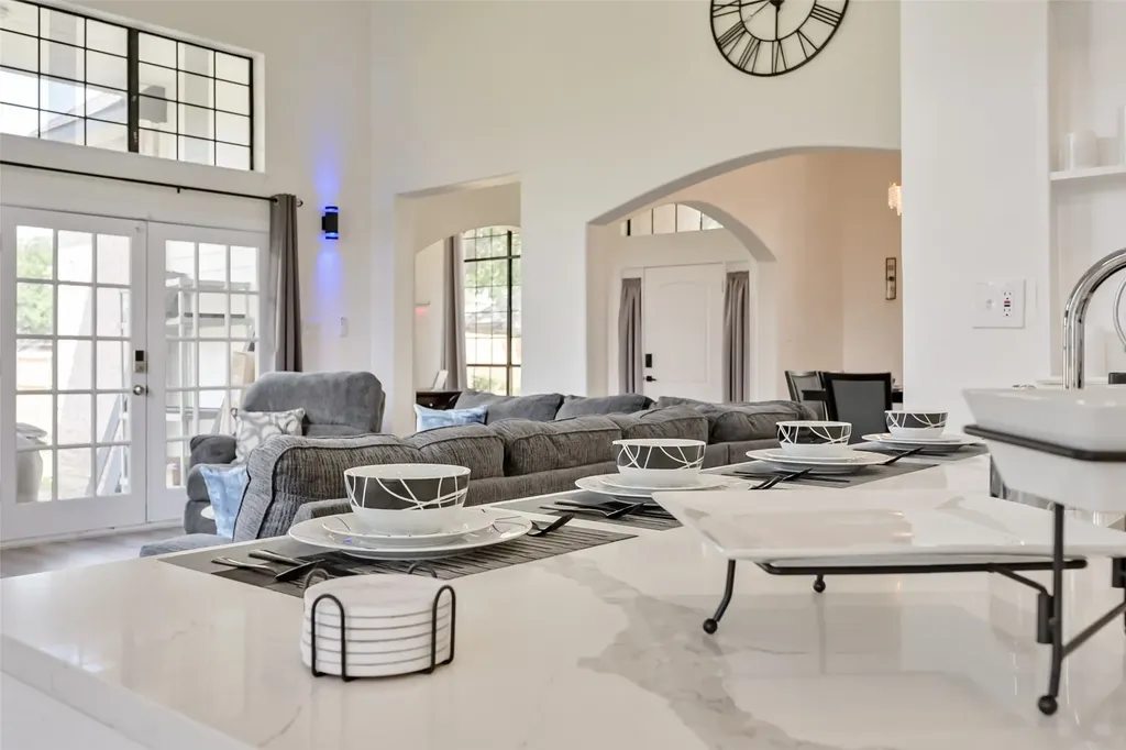2735 Water Oak Drive Grand Prairie TX 75052
