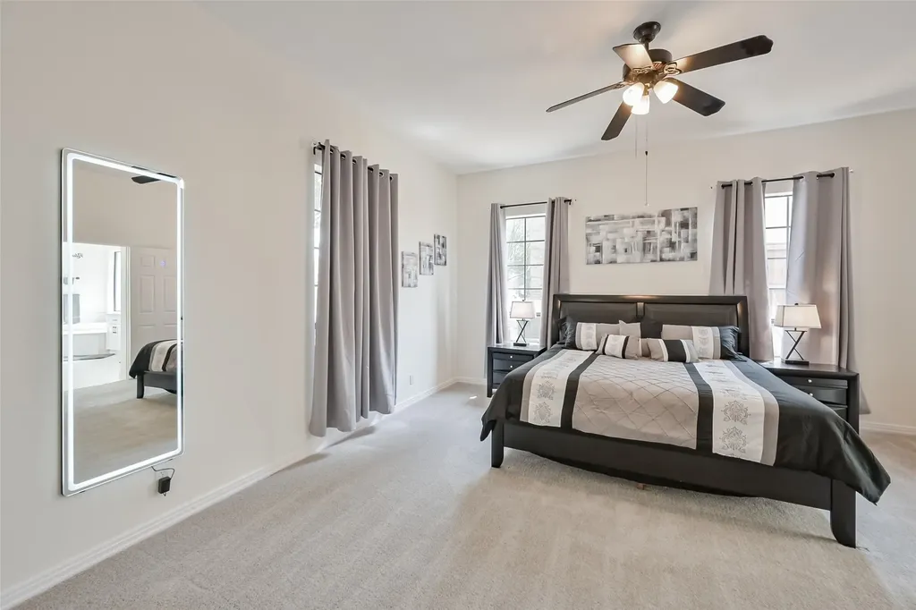 2735 Water Oak Drive Grand Prairie TX 75052