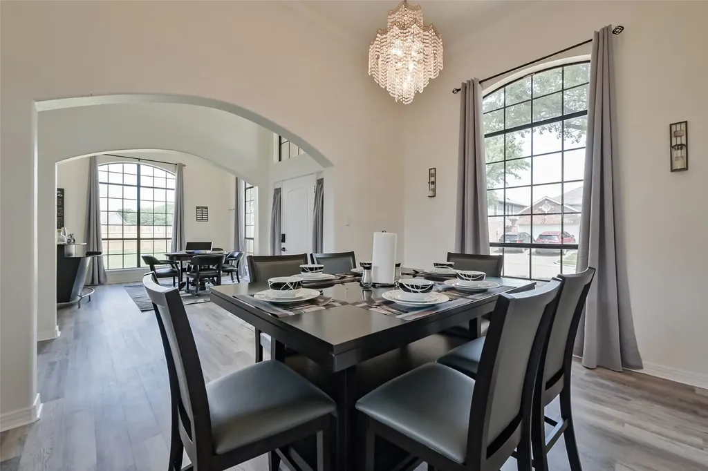 2735 Water Oak Drive Grand Prairie TX 75052