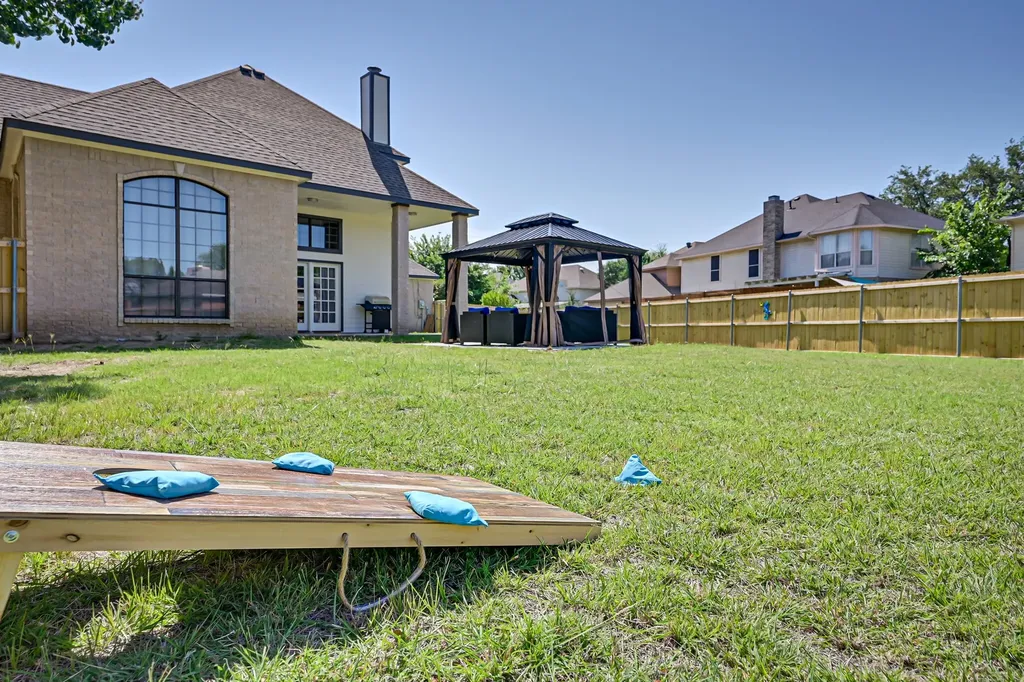 2735 Water Oak Drive Grand Prairie TX 75052