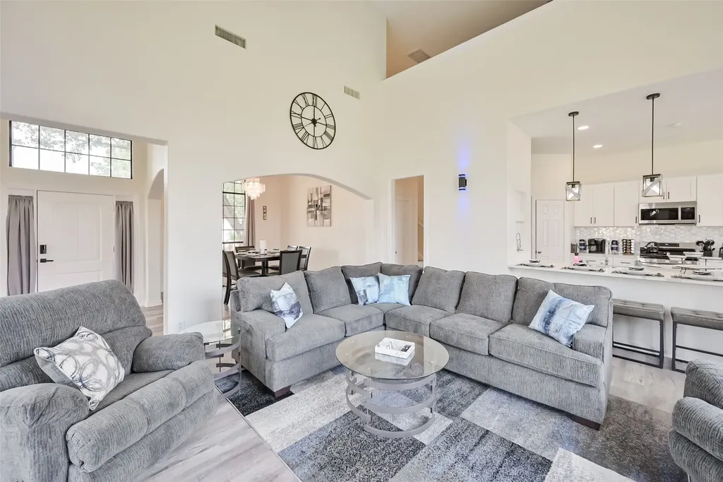 2735 Water Oak Drive Grand Prairie TX 75052