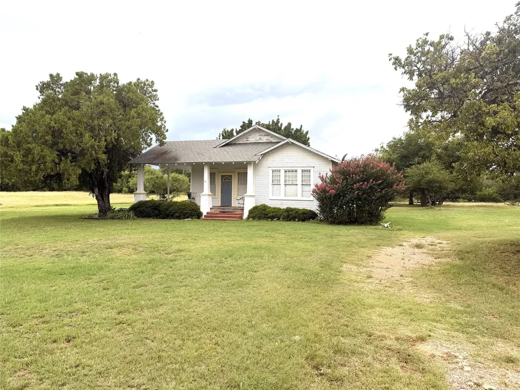 709 W Saint Charles Street Eastland TX 76448