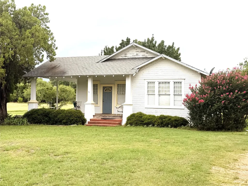 709 W Saint Charles Street Eastland TX 76448