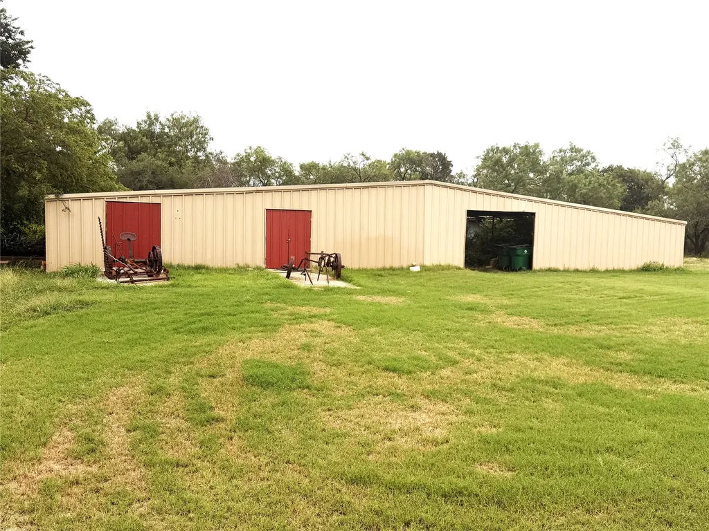 709 W Saint Charles Street Eastland TX 76448