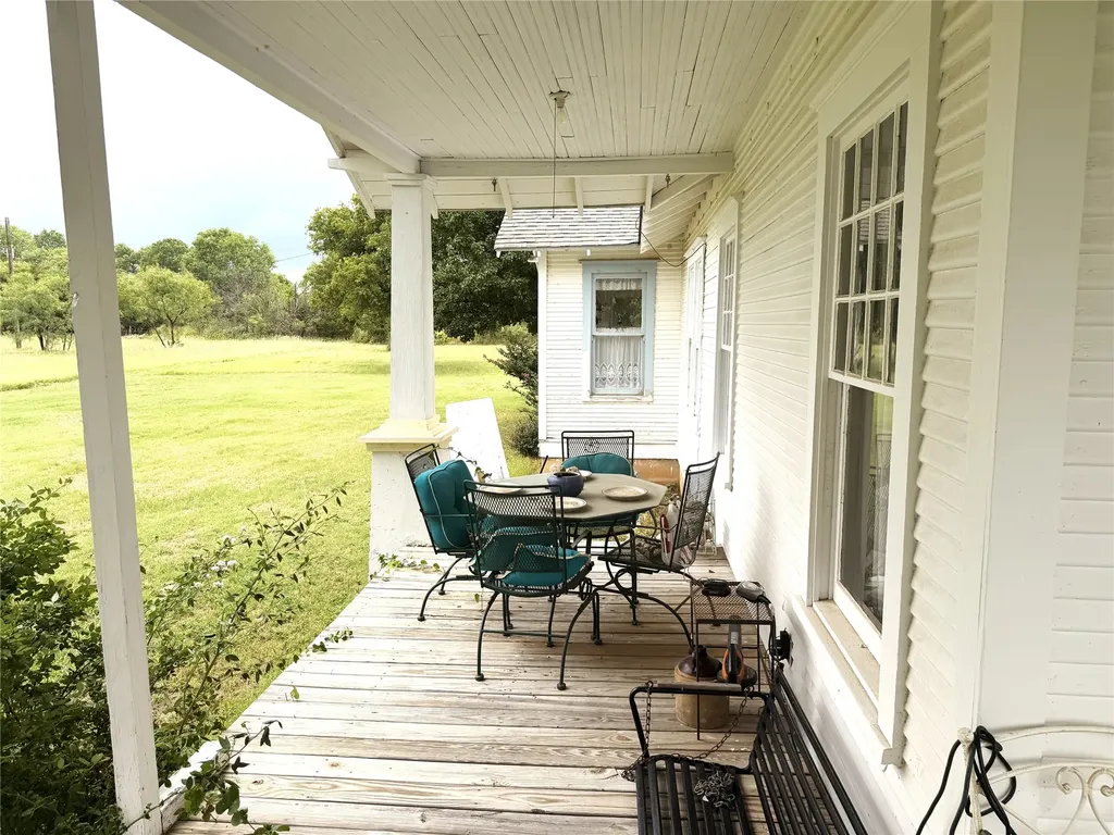 709 W Saint Charles Street Eastland TX 76448