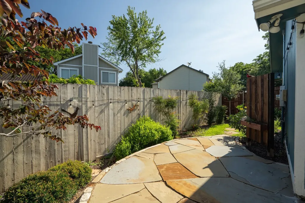 1425 Thistlewood Lane Grapevine TX 76051