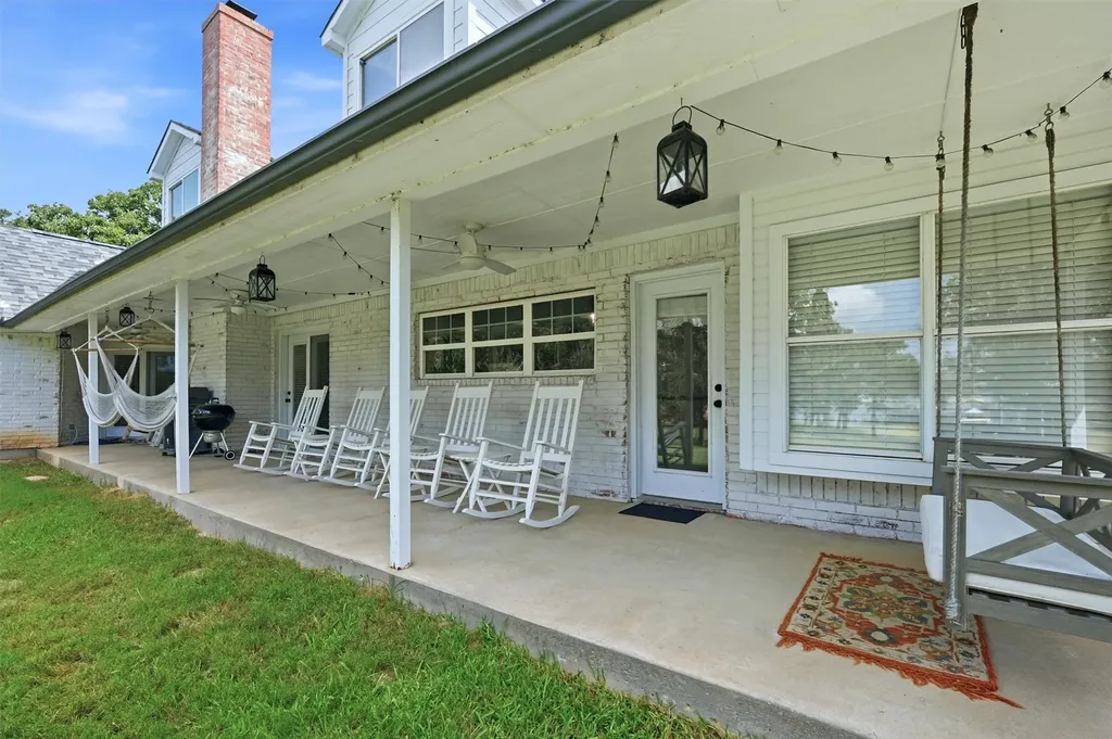 102 Mohawk Cove Lake Kiowa TX 76240