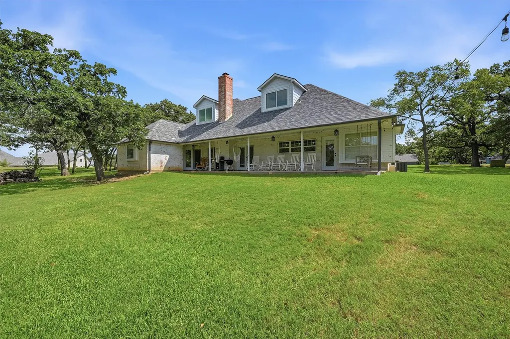 102 Mohawk Cove Lake Kiowa TX 76240
