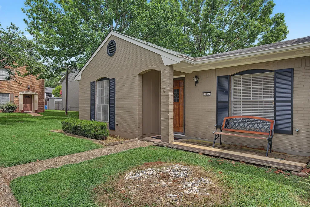 102 Malibu Drive Shreveport LA 71115