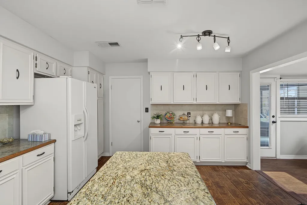 102 Malibu Drive Shreveport LA 71115