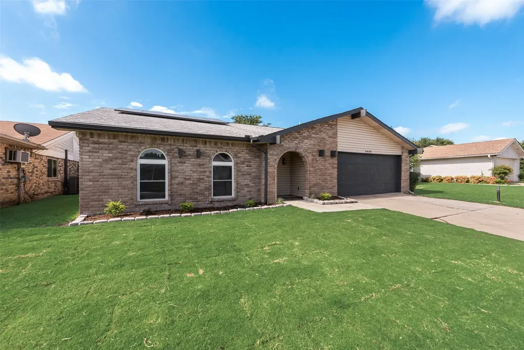 4420 Buckeye Street Fort Worth TX 76137