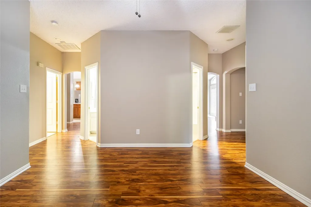 9316 Preston Trail Irving TX 75063