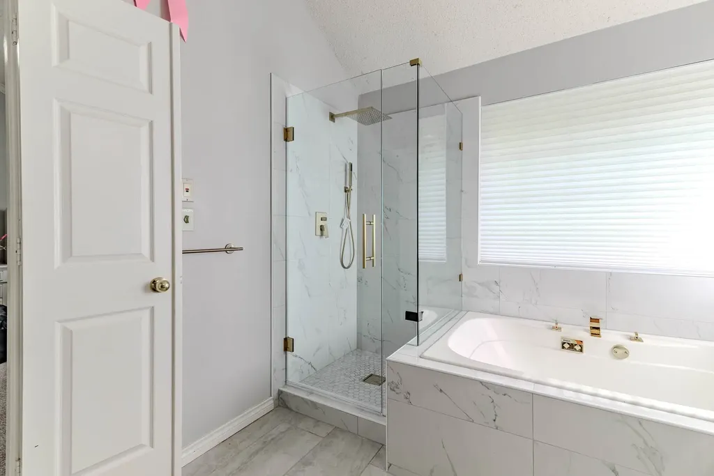2206 S Branch Drive Arlington TX 76001