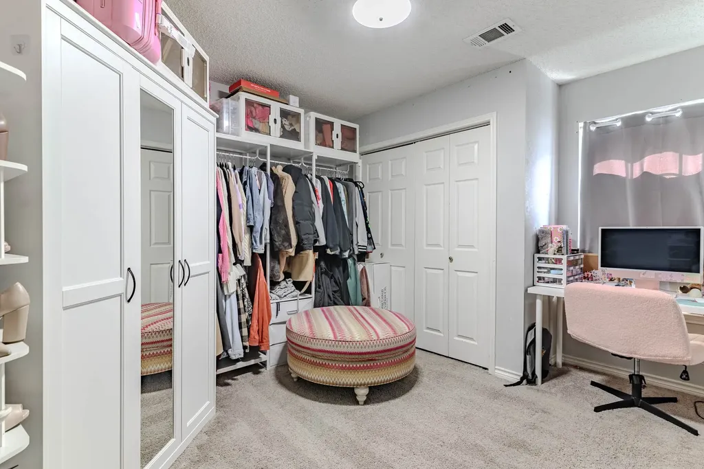 2206 S Branch Drive Arlington TX 76001