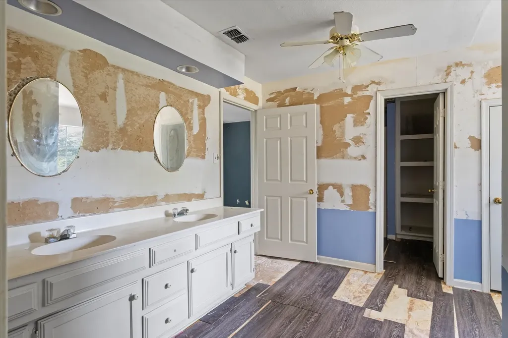 1803 State Highway 198 Canton TX 75103
