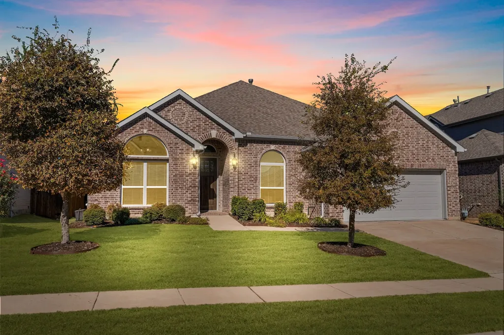 1421 Hodge Street Mckinney TX 75071