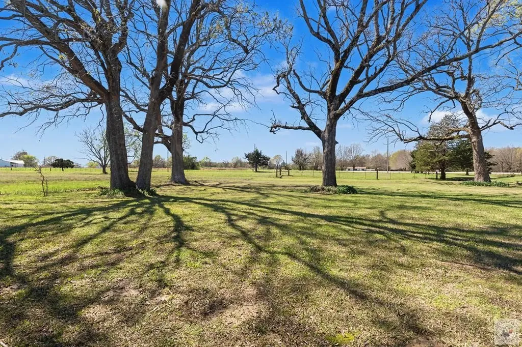 324 Fm 2789 De Kalb TX 75559