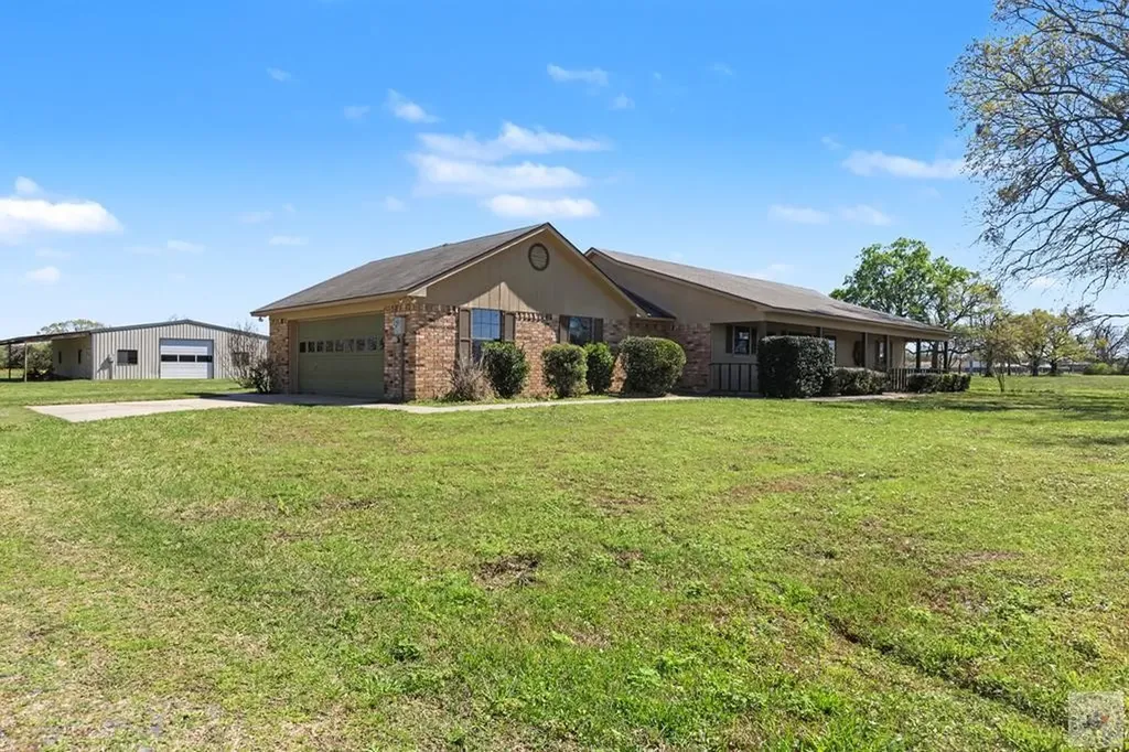 324 Fm 2789 De Kalb TX 75559