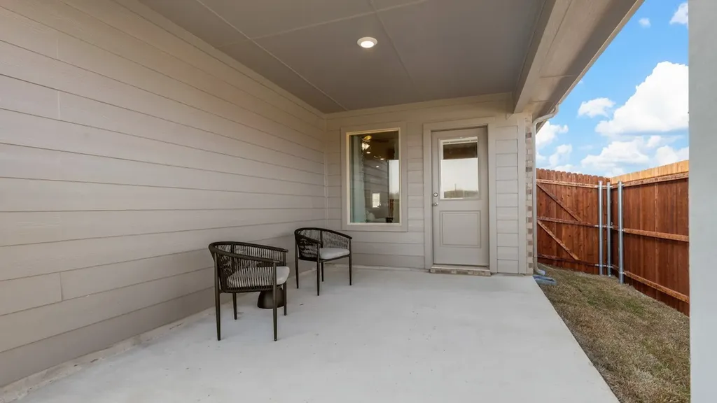 708 Smart Strike Trail Granbury TX 76049