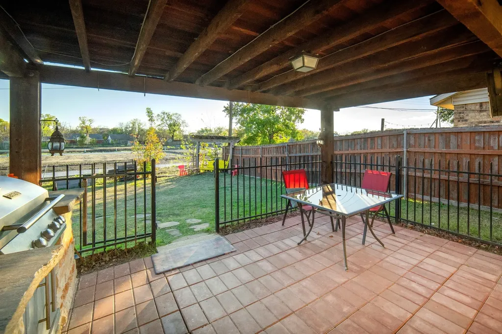 2612 Herring Circle Sachse TX 75048