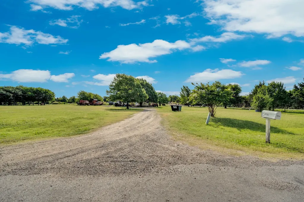 2040 Highridge Lane Midlothian TX 76065