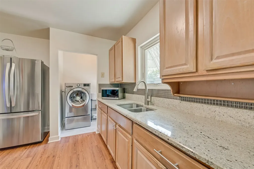 2630 Langdon Avenue Dallas TX 75235