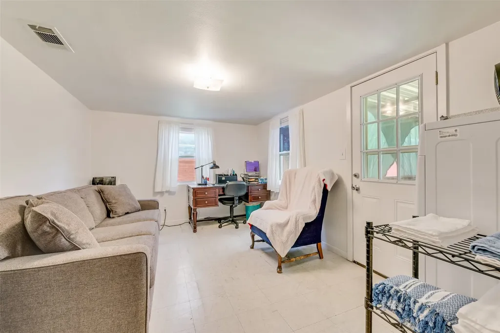 2630 Langdon Avenue Dallas TX 75235