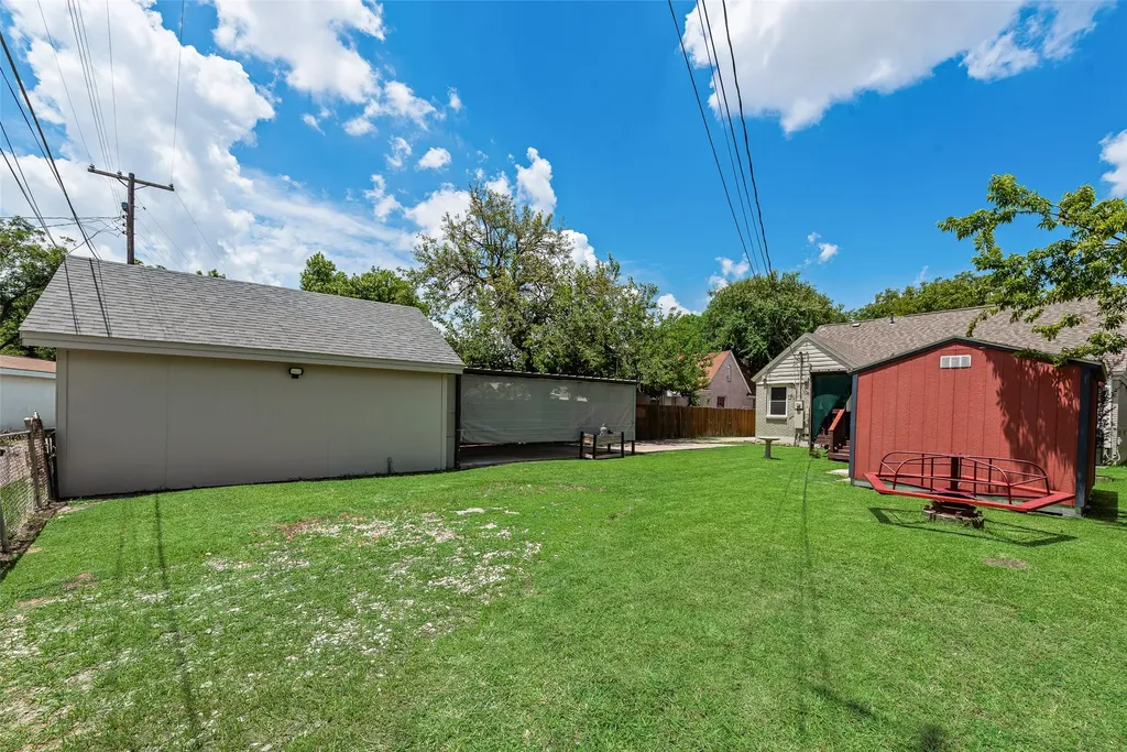 2630 Langdon Avenue Dallas TX 75235