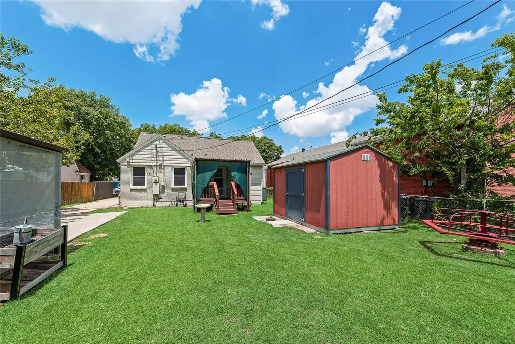 2630 Langdon Avenue Dallas TX 75235