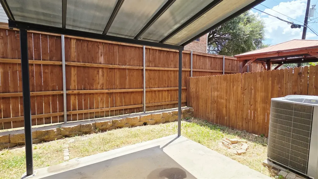 3676 Vienna Street Irving TX 75038