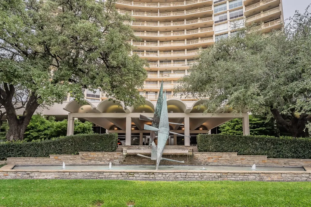 6211 W Northwest Highway Dallas TX 75225