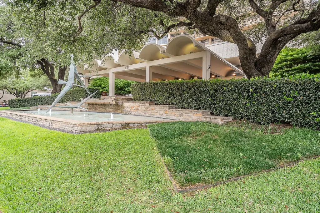 6211 W Northwest Highway Dallas TX 75225