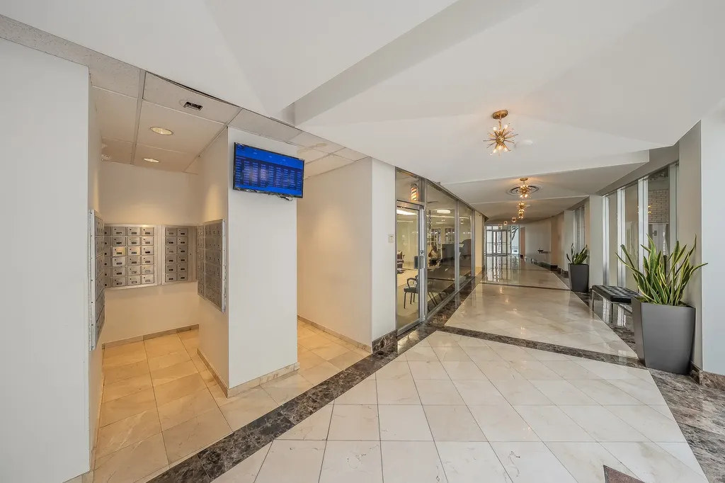 6211 W Northwest Highway Dallas TX 75225