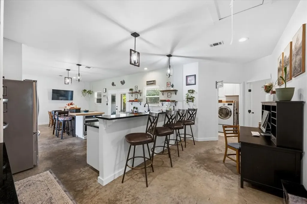 428 Gail Drive Kennedale TX 76060