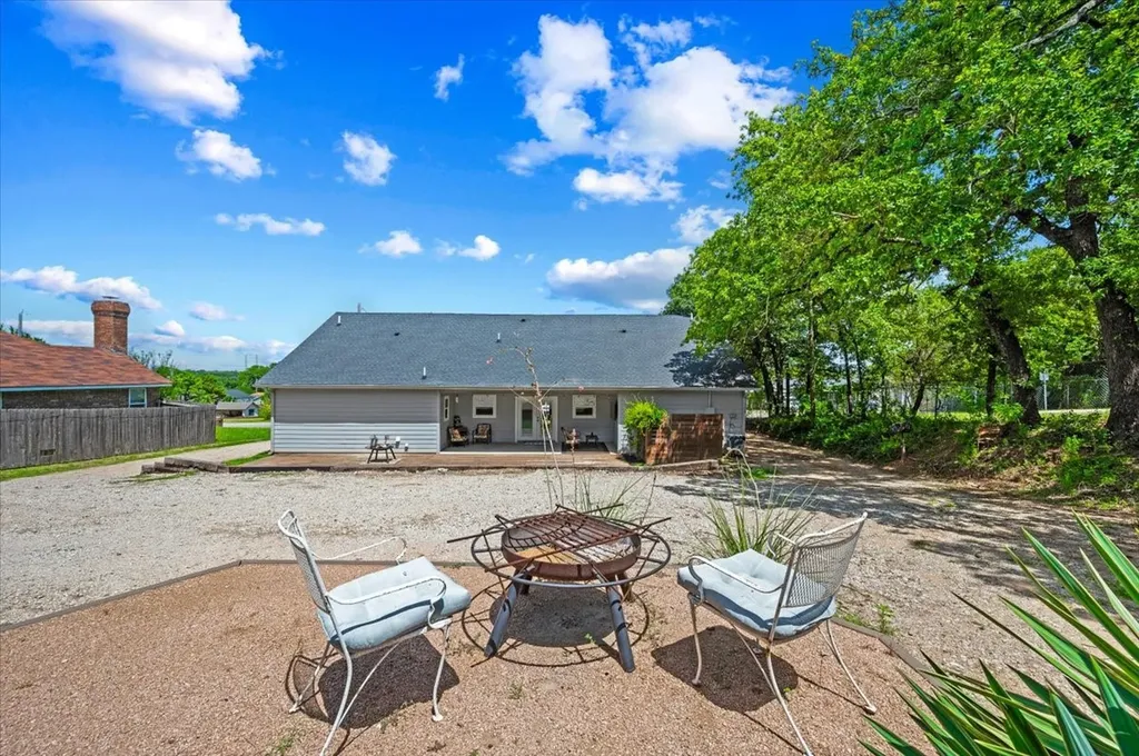 428 Gail Drive Kennedale TX 76060