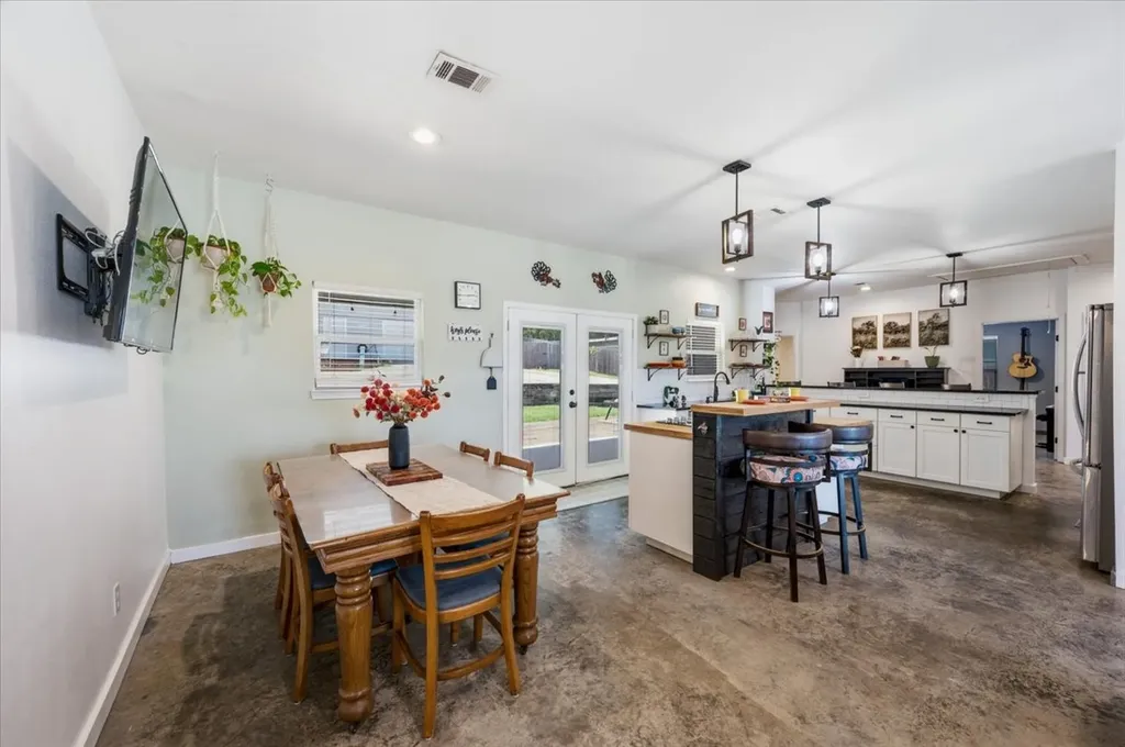 428 Gail Drive Kennedale TX 76060